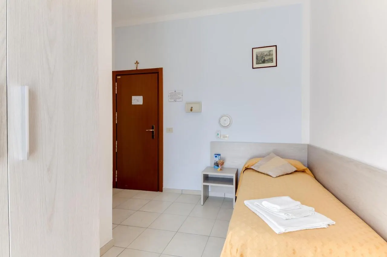 Hotel Nevia Cervia 2*,
